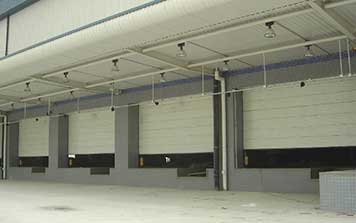 鋁板工業(yè)門