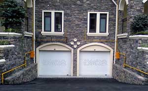 東原·金馬湖壹號(hào)車(chē)庫(kù)門(mén)案例 - 中出網(wǎng)-智能出入口與停車(chē)充電門(mén)戶(hù)