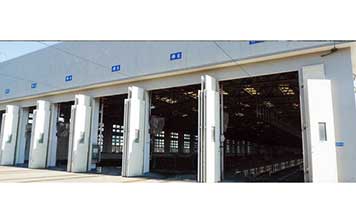 工業(yè)車庫(kù)門