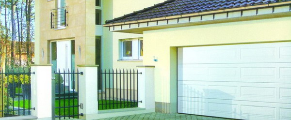 民用車(chē)庫(kù)提升門(mén)