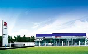 南陽順達爾豐田4S店伸縮門案例 - 中出網-智能出入口與停車充電門戶