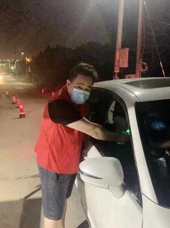 安麟員工響應(yīng)政府號(hào)召，積極投入抗疫工作中