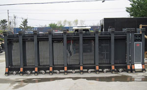 鞍山湯崗子鎮(zhèn)政府伸縮門(mén)案例