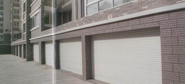 歐式鋁合金卷簾車庫(kù)門