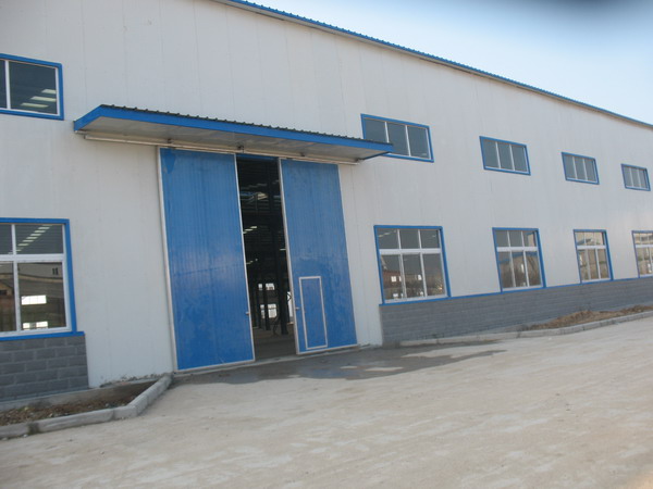 鎮(zhèn)平金冠工業(yè)門實(shí)例 - 中出網(wǎng)-智能出入口與停車充電門戶