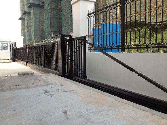 工業(yè)懸浮門 