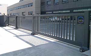 工業(yè)直線門