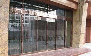 玻璃感應(yīng)門