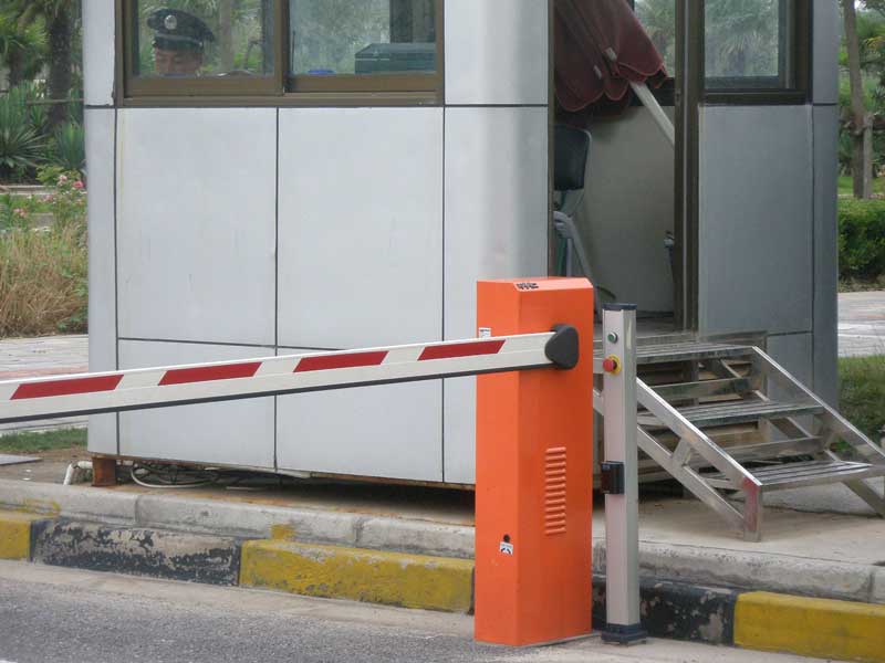 機(jī)關(guān)辦公中心停車場(chǎng)系統(tǒng)案例 - 中出網(wǎng)-智能出入口與停車充電門戶