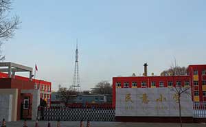 齊齊哈爾市民意小學(xué)電動伸縮門案例