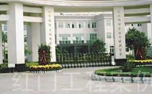 懷化制藥廠電動(dòng)伸縮門案例