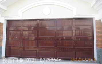 羅普斯金車(chē)庫(kù)門(mén)