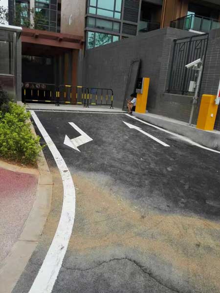 長(zhǎng)沙海倫春天停車場(chǎng)系統(tǒng)案例 - 中出網(wǎng)-智能出入口與停車充電門戶