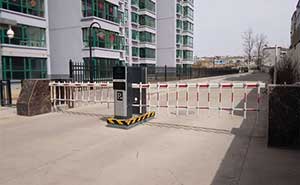 陽光尚品花園道閘案例 - 中出網(wǎng)-智能出入口與停車充電門戶