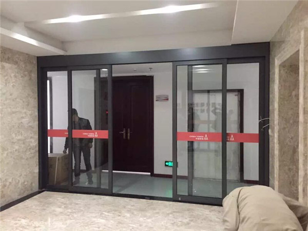 自動(dòng)感應(yīng)門(mén)