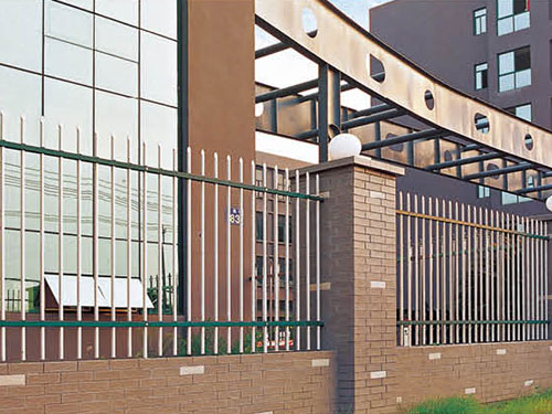 兩桿熱鍍鋅噴護(hù)欄