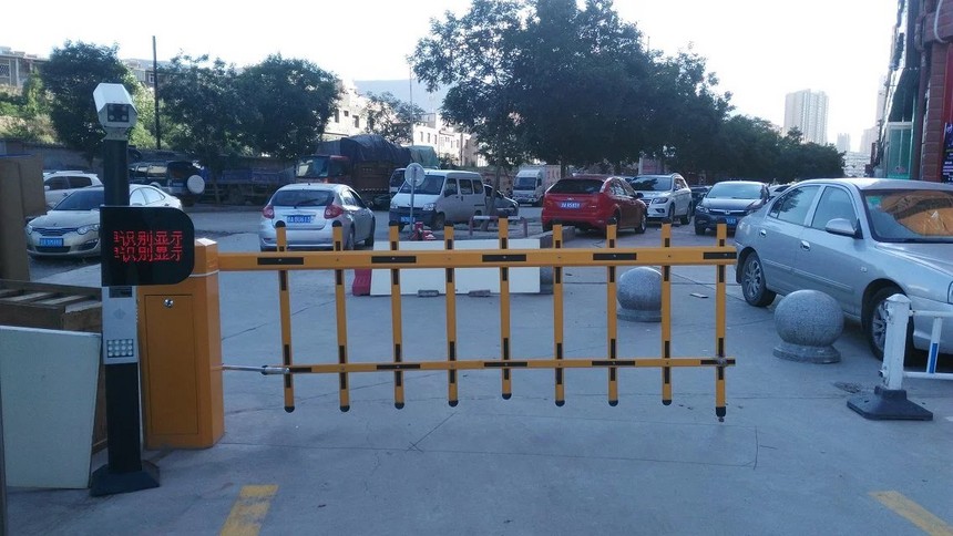 車(chē)牌識(shí)別系統(tǒng)帶門(mén)禁