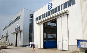 中鐵工程裝備集團(tuán)大型工業(yè)推拉門案例 - 中出網(wǎng)-智能出入口與停車充電門戶