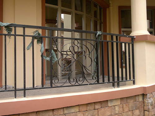 韶關丹霞山1號護欄案例 - 中出網(wǎng)-智能出入口與停車充電門戶