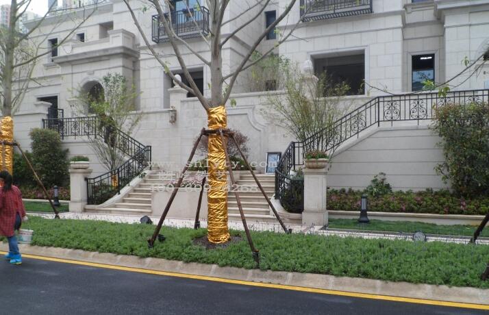 常州萬方集團(tuán)護(hù)欄案例 - 中出網(wǎng)-智能出入口與停車充電門戶