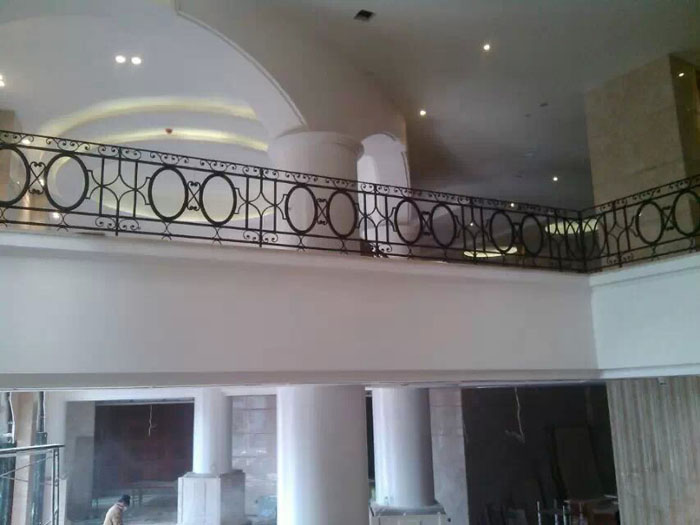 湖南某酒店工程欄桿案例 - 中出網(wǎng)-智能出入口與停車充電門戶