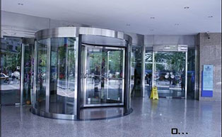 北京世貿(mào)天階旋轉(zhuǎn)門工程案例