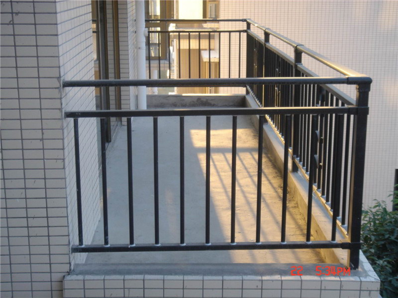 陽(yáng)臺(tái)護(hù)欄