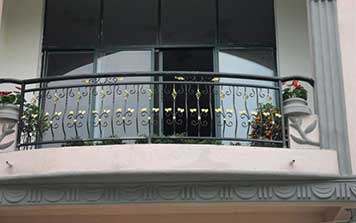 陽(yáng)臺(tái)欄桿