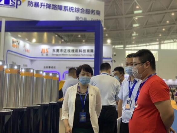 安防行業(yè)協(xié)會(huì)領(lǐng)導(dǎo)蒞臨卓奧世鵬展位