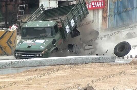 成功通過了6.8噸卡車以80公里時(shí)速檢驗(yàn)