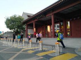 校園安保----卓奧世鵬校園升降柱筑牢學校安全門