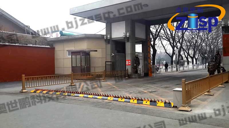 中國(guó)人民解放軍62301部隊(duì)破胎器案例 - 中出網(wǎng)-智能出入口與停車充電門戶