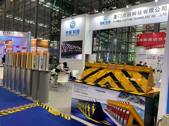 杰田科技展區(qū) 升降柱、路障機(jī)、破胎器 超強(qiáng)防撞 實(shí)力吸睛