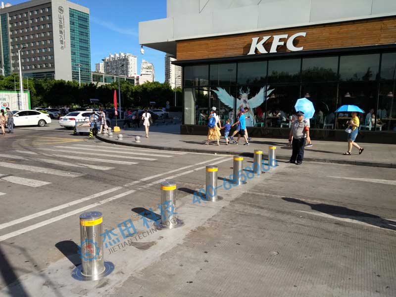 廈門SM城市廣場升降柱案例 - 中出網(wǎng)-智能出入口與停車充電門戶