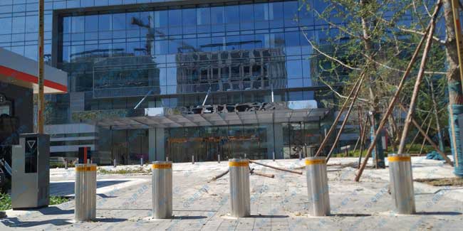 北京京東集團升降柱案例 - 中出網(wǎng)-智能出入口與停車充電門戶