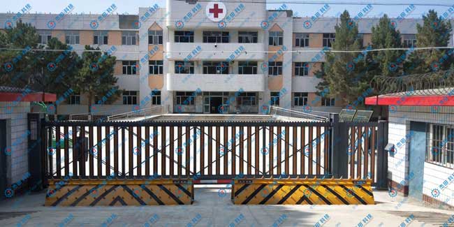 新疆烏蘇部隊(duì)醫(yī)院路障機(jī)案例 - 中出網(wǎng)-智能出入口與停車充電門戶