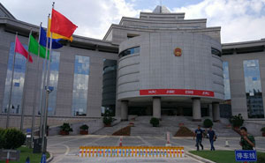 云南省人大路障機案例 - 中出網-智能出入口與停車充電門戶