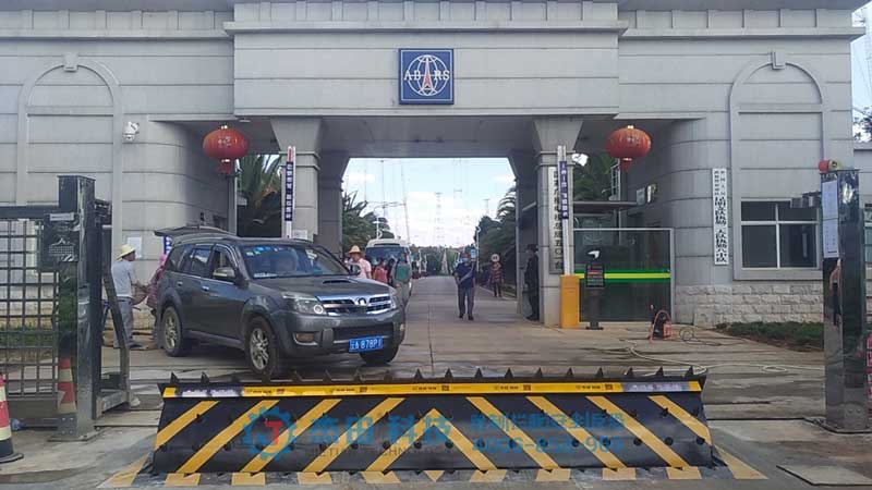 國(guó)家廣播電視總局501臺(tái)路障機(jī)項(xiàng)目 - 中出網(wǎng)-智能出入口與停車充電門戶