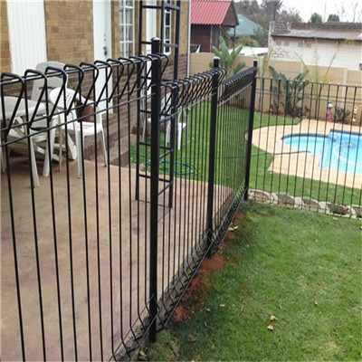 惠州三角折彎造型護(hù)欄網(wǎng) 車間倉(cāng)庫(kù)隔離鐵絲網(wǎng) 汕尾廠區(qū)圍墻圍網(wǎng)定做