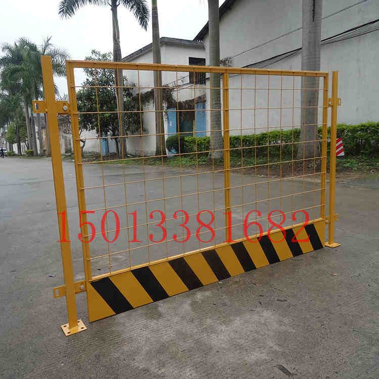 三亞工地黃黑色護(hù)欄 施工現(xiàn)場(chǎng)隔離欄桿 裝配式圍擋