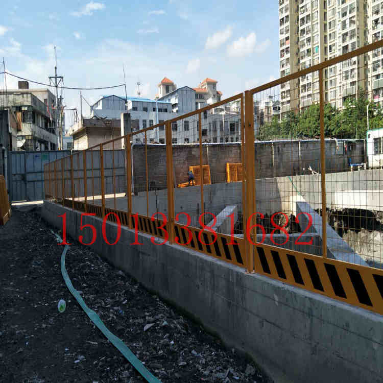 三亞加警示語臨邊護欄 樓層施工隔離欄桿 基坑圍擋