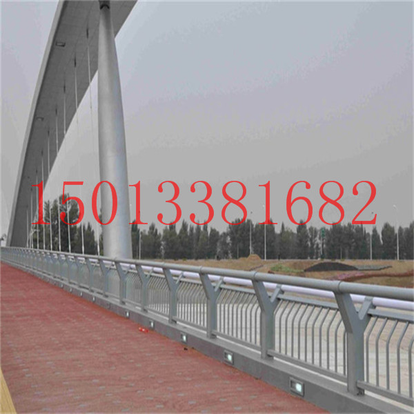 河道金屬護欄廠家定做 深圳海邊景觀護欄 惠州橋梁防撞欄桿