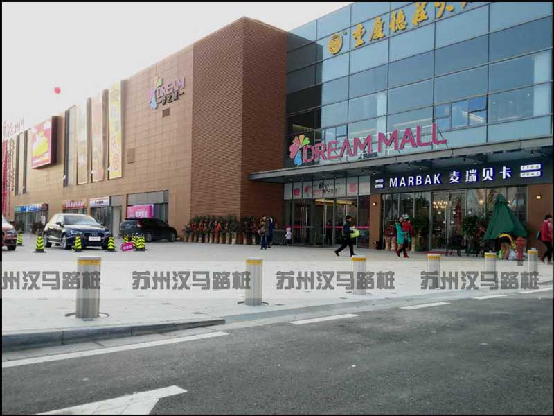 江蘇蘇州-夢之城升降柱案例 - 中出網(wǎng)-智能出入口與停車充電門戶