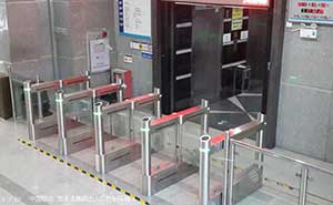 中國(guó)移動(dòng)寬通道擺閘出入口控制系統(tǒng)案例