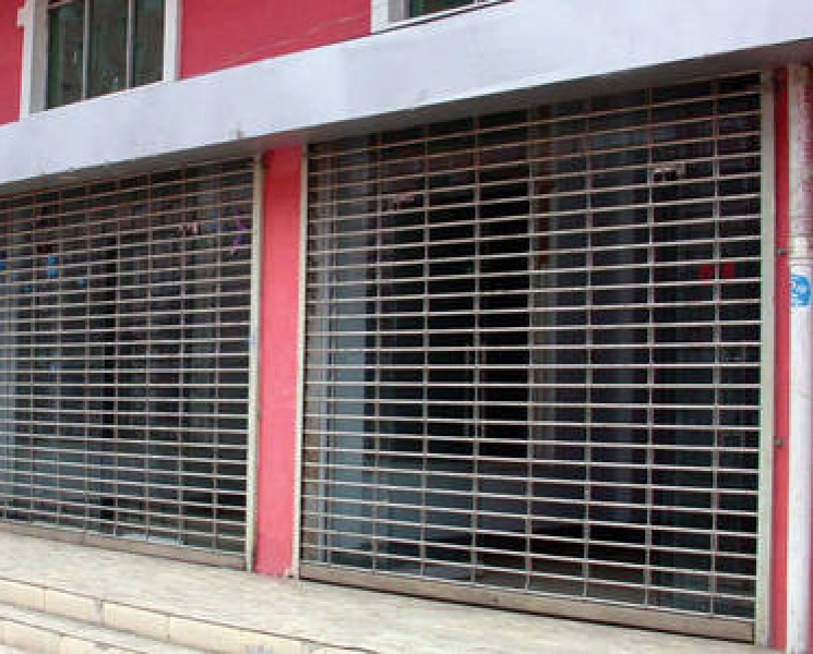 電動(dòng)不銹鋼通花卷閘門