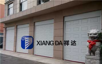 小區(qū)車庫門