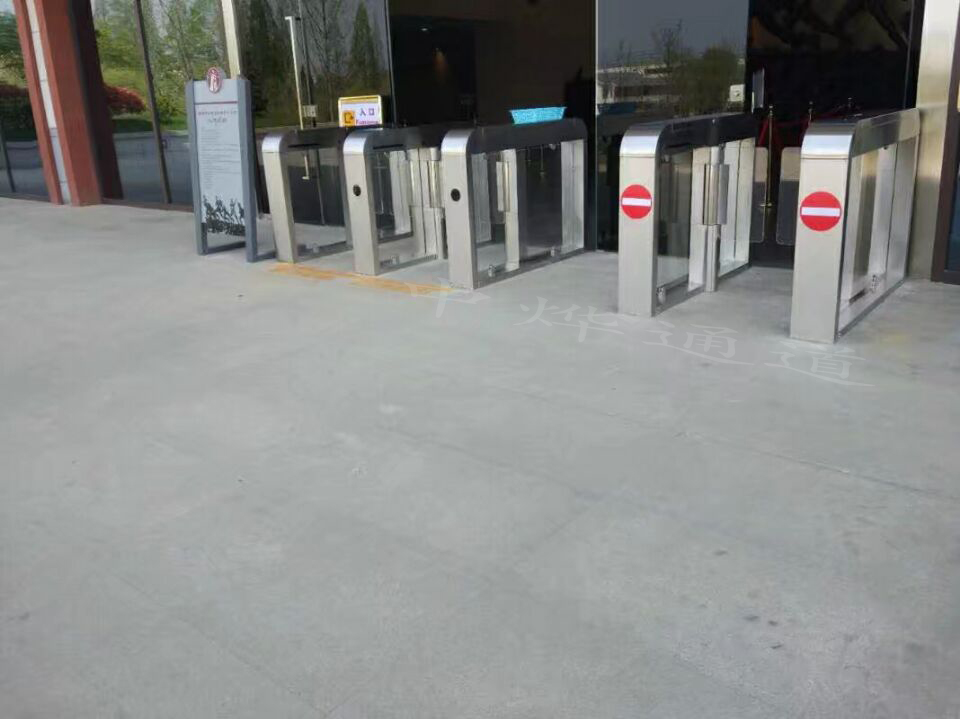 禹王山抗日紀念館通道閘案例 - 中出網(wǎng)-智能出入口與停車充電門戶