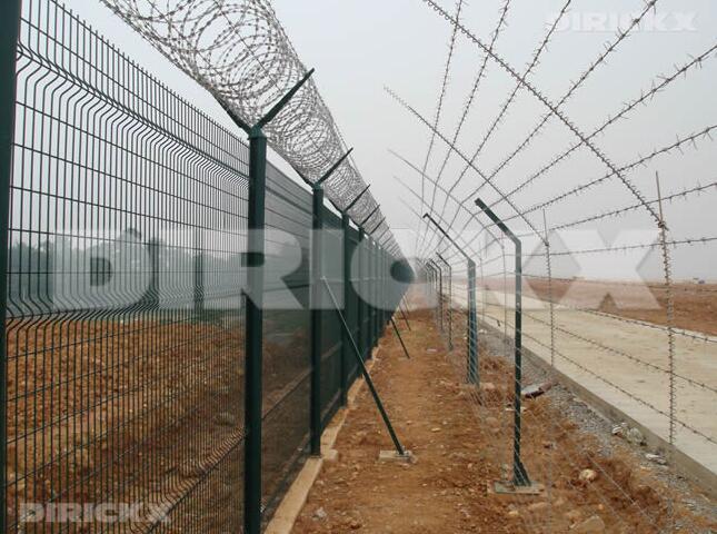 成都雙流國際機(jī)場護(hù)欄案例 - 中出網(wǎng)-智能出入口與停車充電門戶