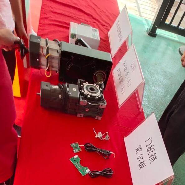 晶源門(mén)控研發(fā)部、技術(shù)部、生產(chǎn)部、銷售部相關(guān)技術(shù)和銷售崗位參加了本次活動(dòng)