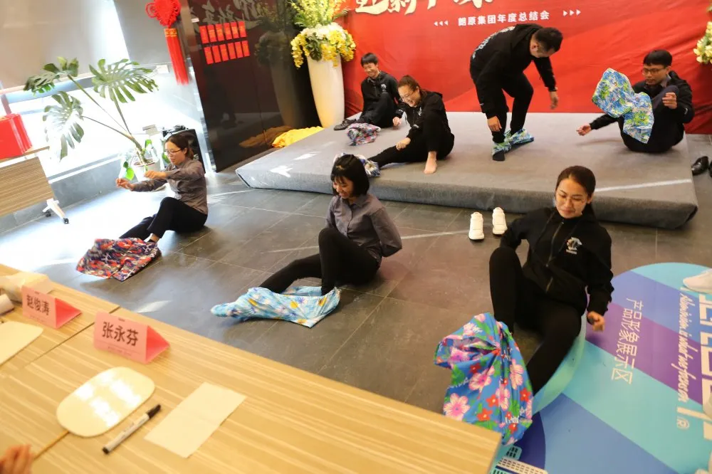 團(tuán)隊(duì)表演，游戲比拼